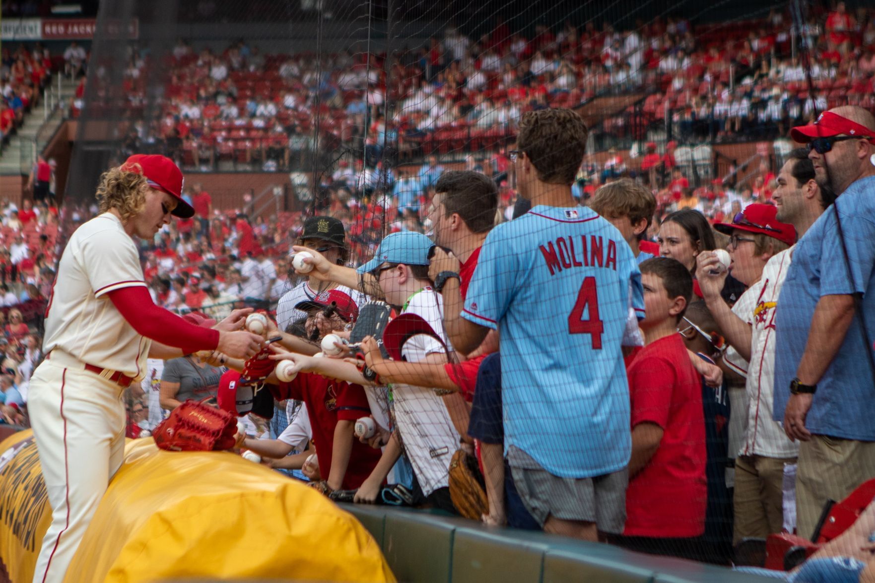 Cardinals try to even up series against Giants